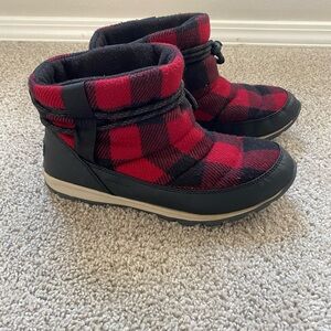 Sorel Whitney Buffalo Plaid Boots | size 8.5